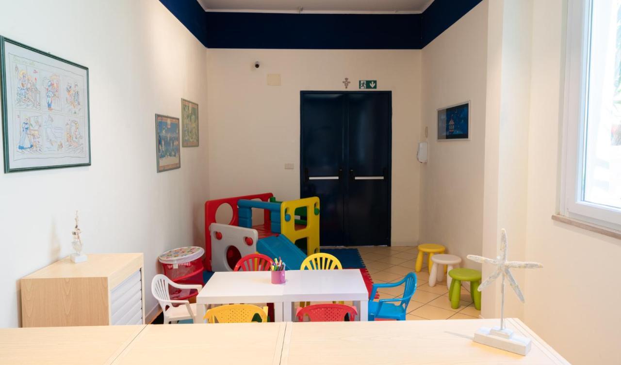 Capitol Aparthotel 4*