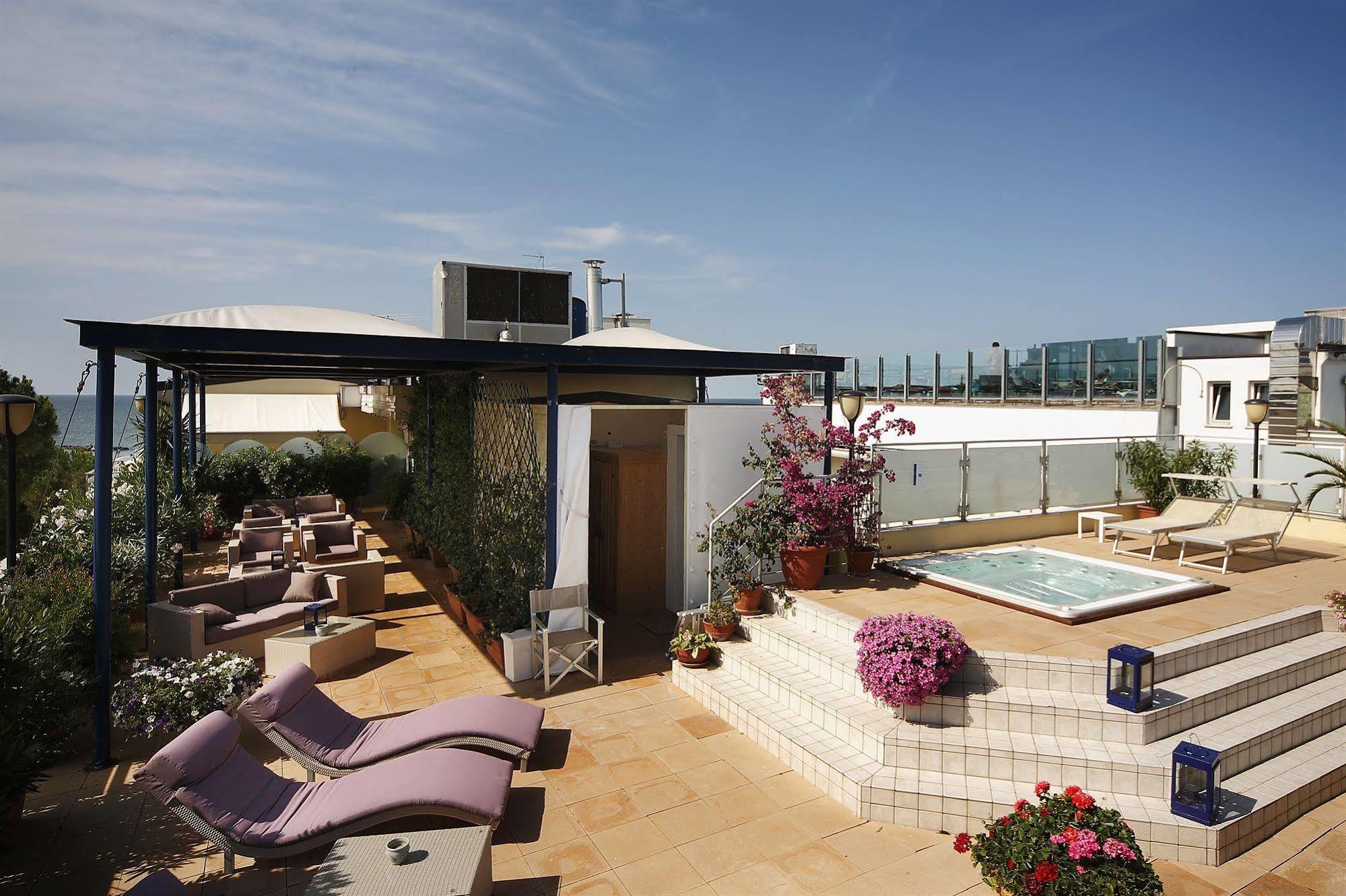 Capitol Aparthotel
