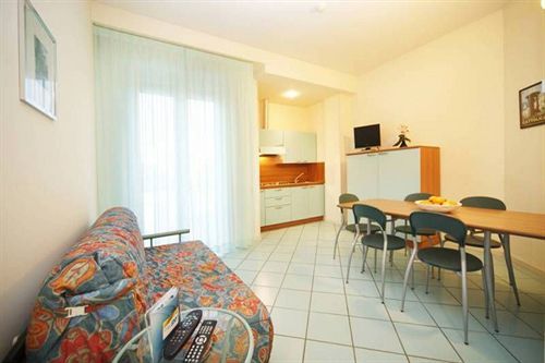 Capitol Aparthotel